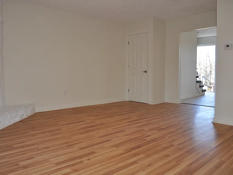 331 S Burns Ave #D — Photo 7