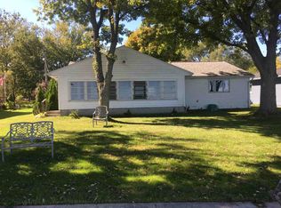 10378 N Leeland Ln, Syracuse, IN