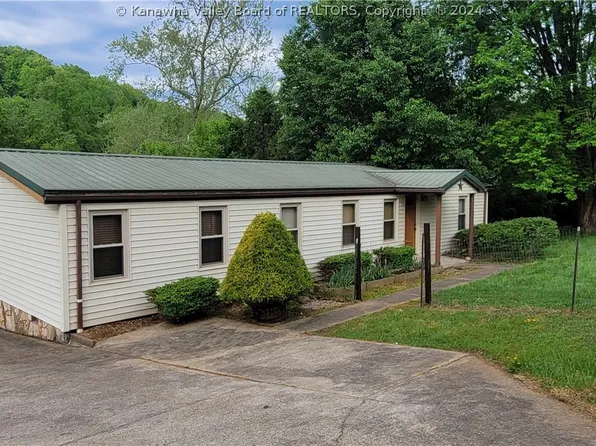 5144 Crystal Dr, Charleston, WV 25313