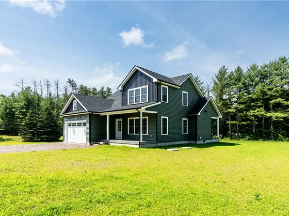 125 Fairview Ave, Hope Valley, RI 02832