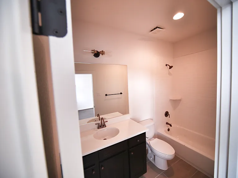 3519 S Hills Ave — Photo 19