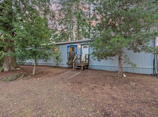 70 E Hummingbird Ln, Belfair, WA 98528