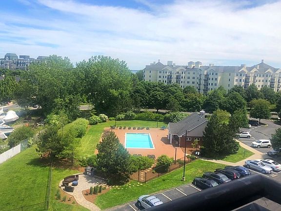 4th image of 10 Seaport Dr APT 2606