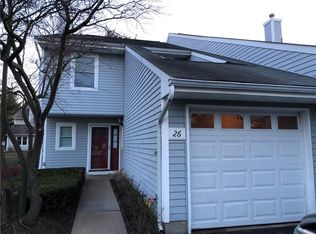 26 Upperbrook Ct, Parlin, NJ 08859