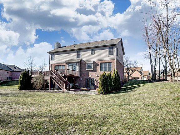 2nd image of 827 Bolton Abbey Ln