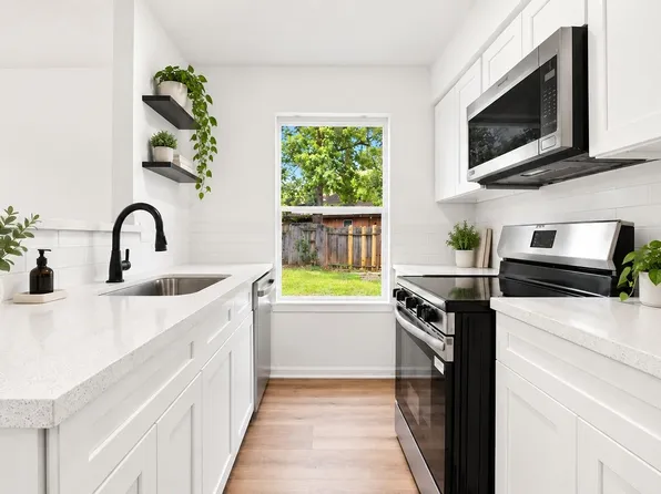 9206 Beckenham Dr, Houston, TX 77099