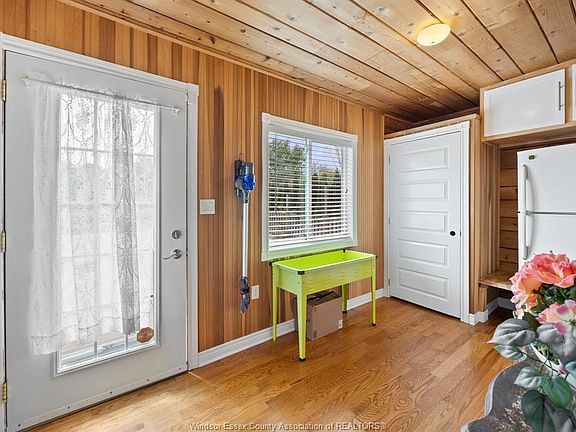 3rd image of 689 Ross Beach Rd