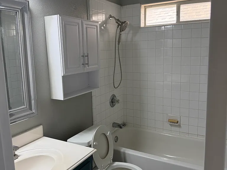 2704 Trent Trl — Photo 19