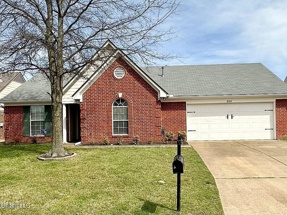 1st image of 8202 Martin Dr