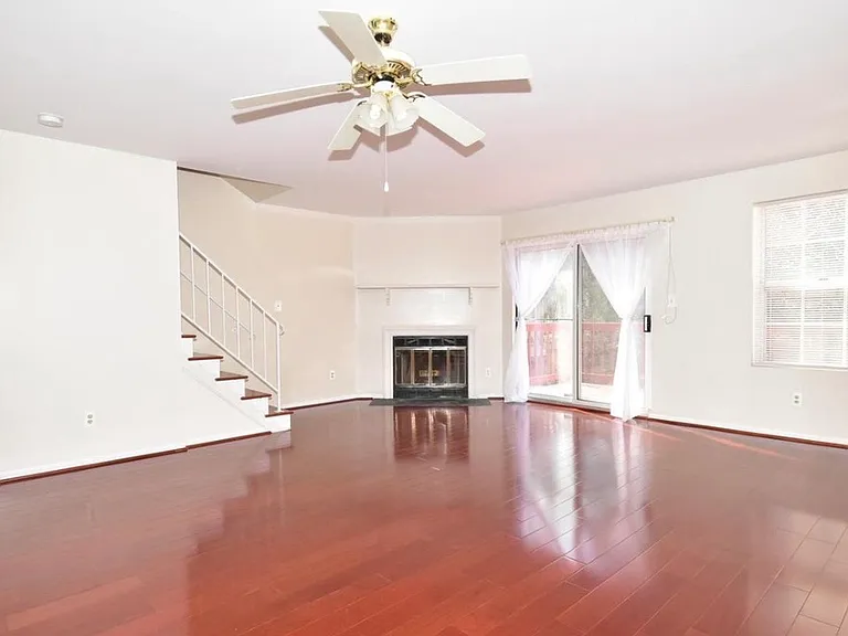 24 Bristow Ct — Photo 10
