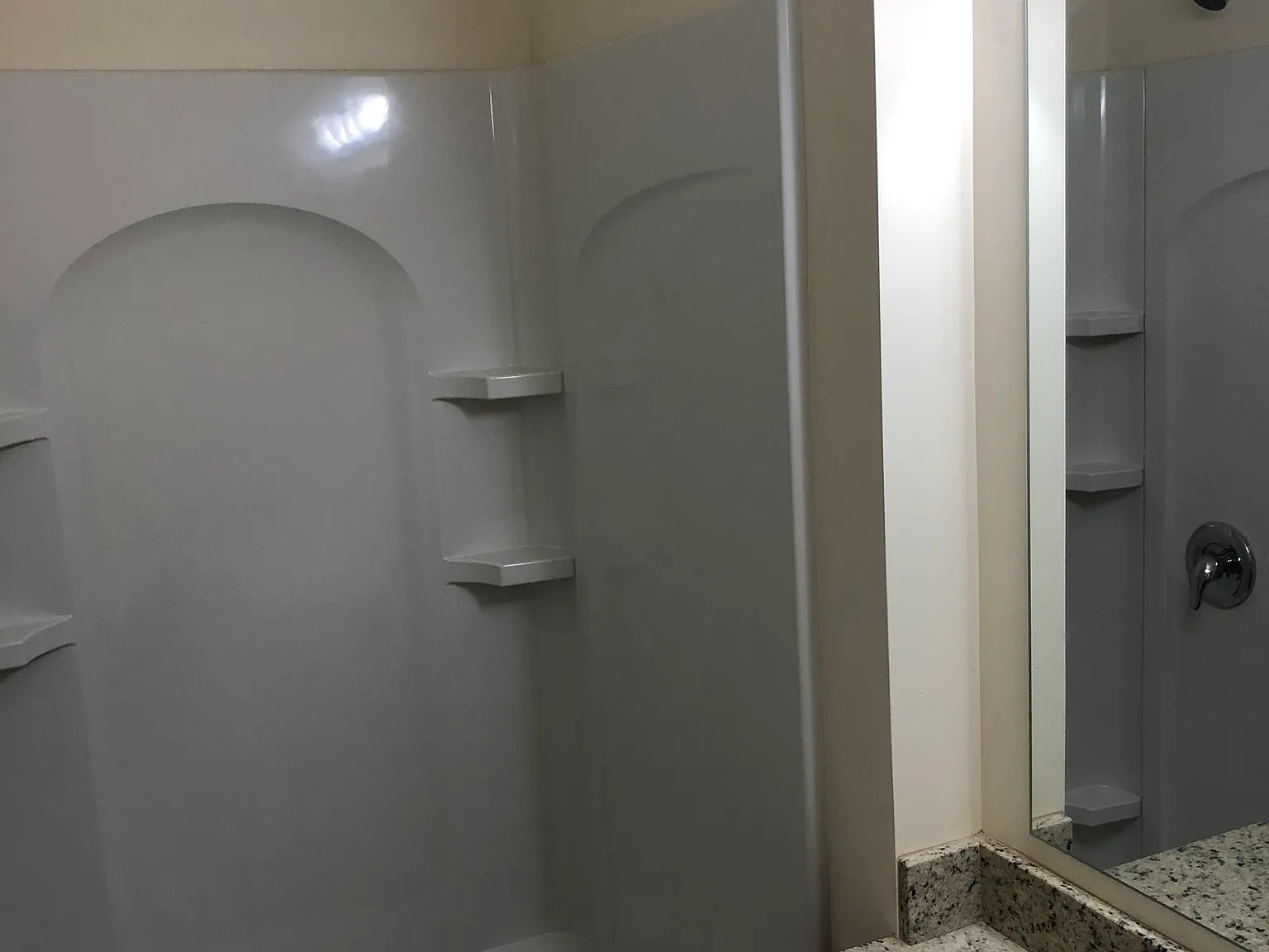 2 bed, 686 sqft, $1,575 — Photo 3