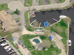 1000 Harbor Pointe Ct #1, Winneconne, WI 54986