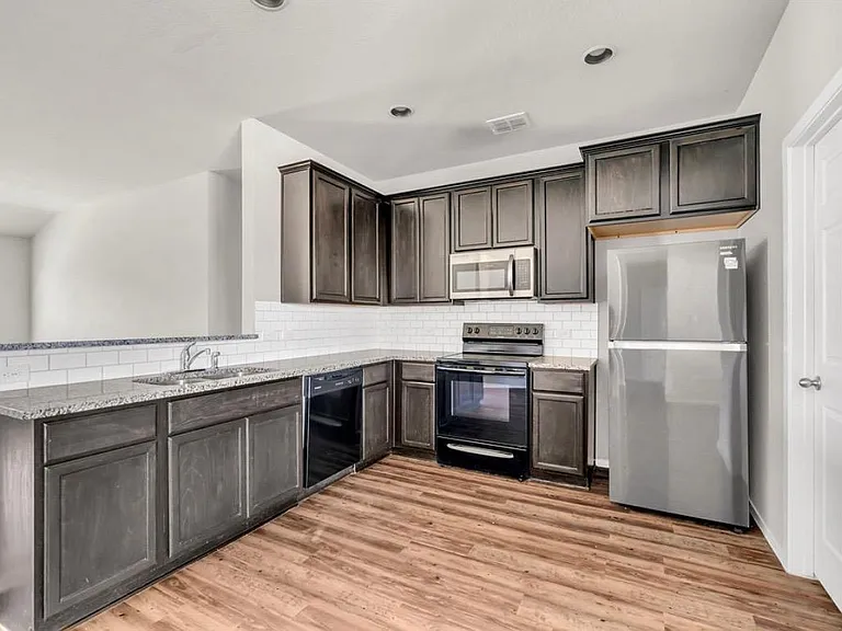 322 Franchi Way — Photo 13