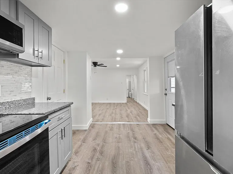 402 River St — Photo 20
