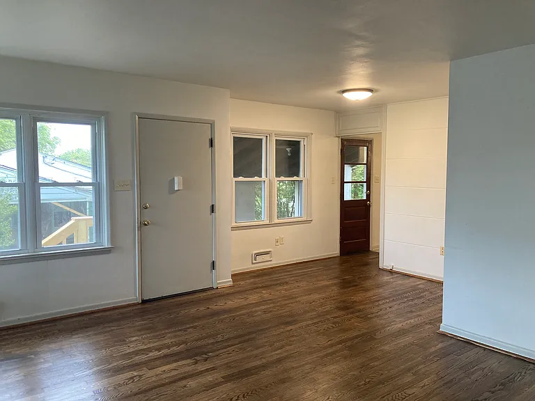 11320 Greenberry Rd — Photo 5