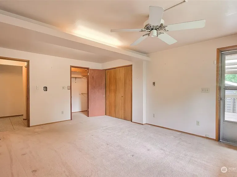 3527 Shattuck Ave S — Photo 7