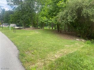 1133 Highland Ave, Williamstown, WV 26187