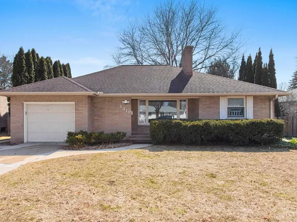1319 Oregon St, Green Bay, WI 54303
