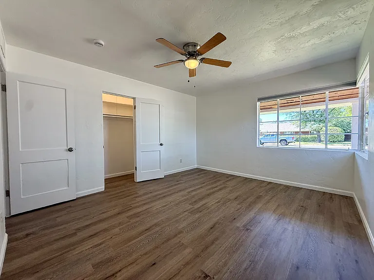 1514 W Rovey Ave — Photo 24