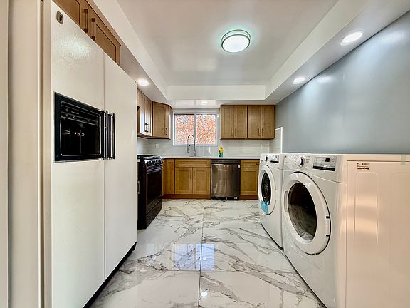 2nd image of 621 Barlow Ave #2