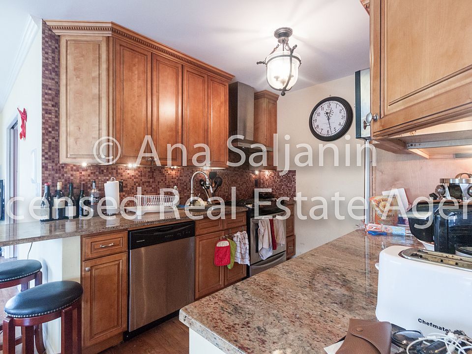 1st image of 3021 43rd St #3