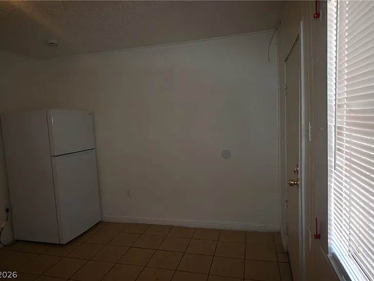 1007 C St #3 — Photo 4