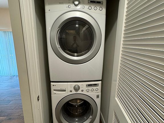 5th image of 28 N 3rd St APT A202