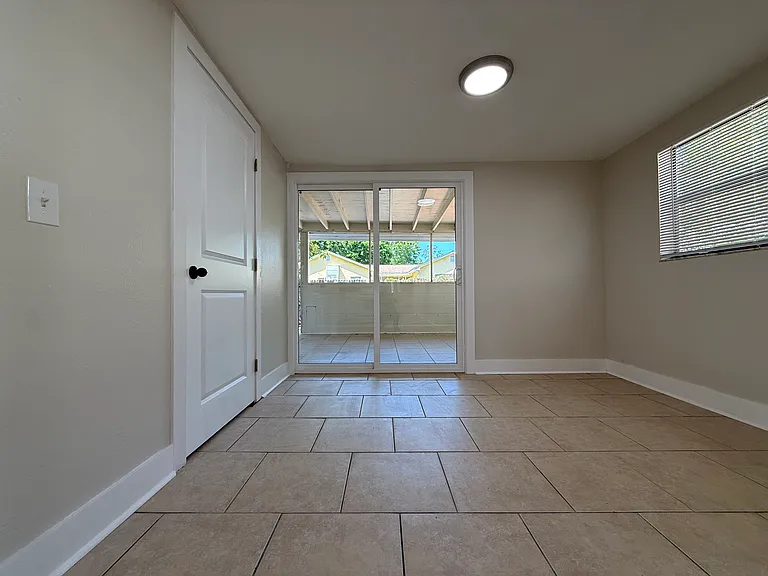 2947 W Cherry St — Photo 4