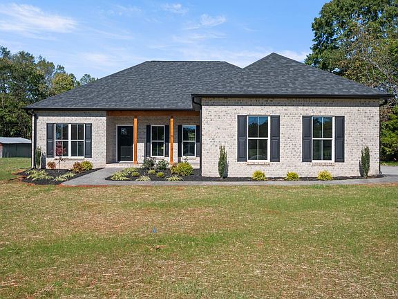 2nd image of 1068 Screechum Hollow Rd