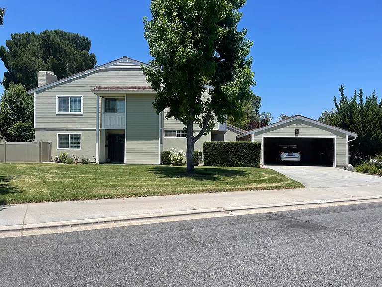 32001 Waterside Ln — Photo 16