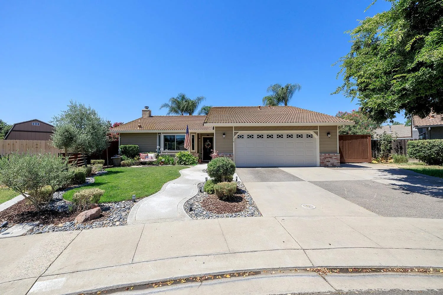 1316 Delaine Ct photo 1