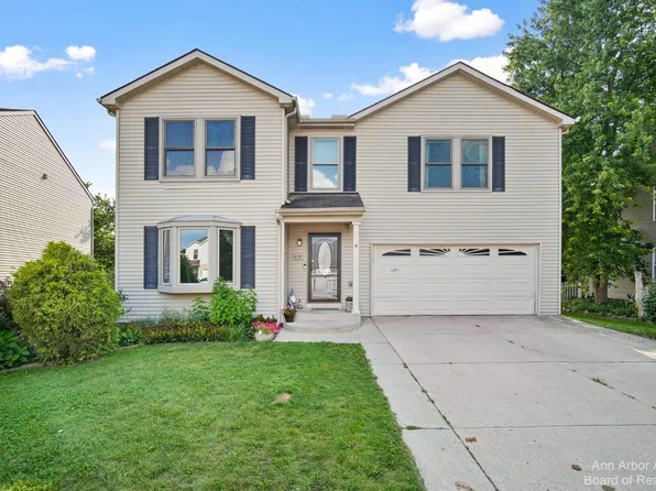 875 Primrose Ln, Milan, MI 48160
