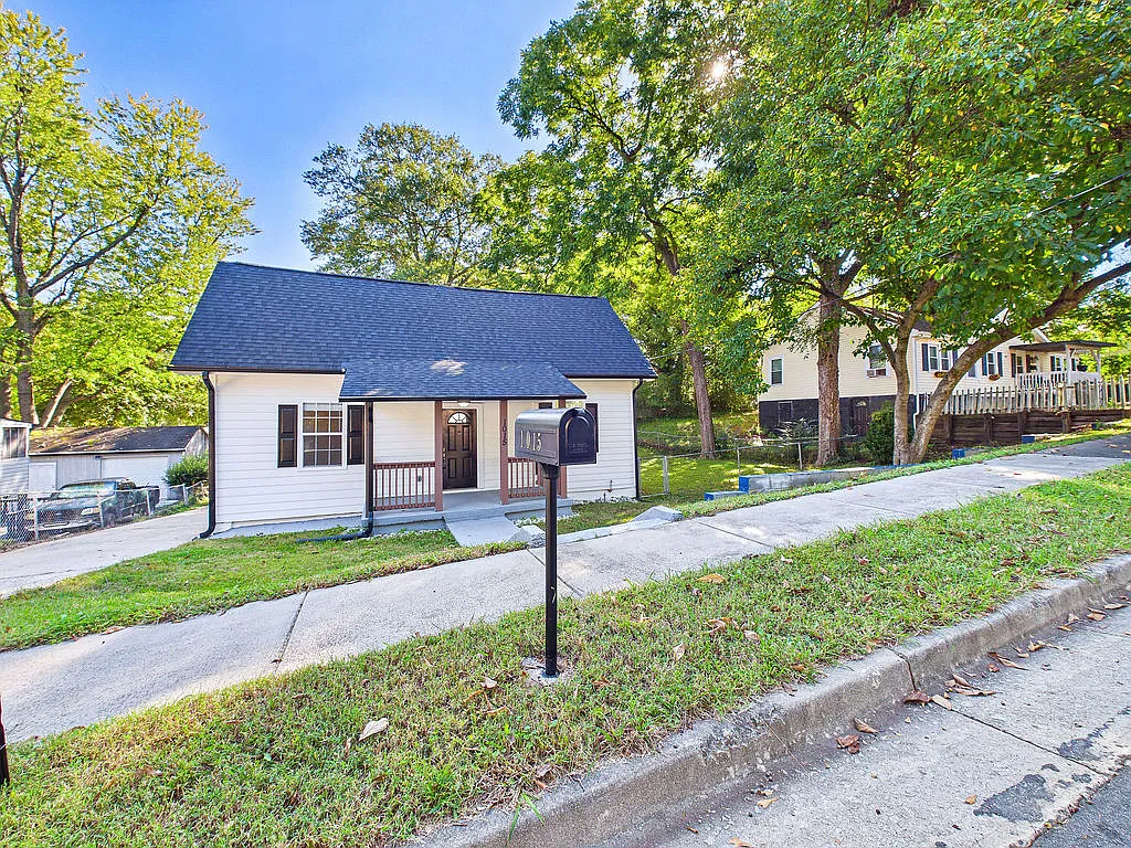 4 bed, 1574 sqft, $2,200 — Photo 4