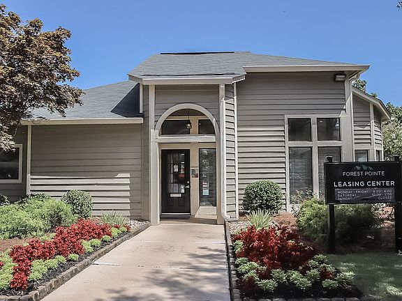 Forest Pointe leasing office and resident clubhouse