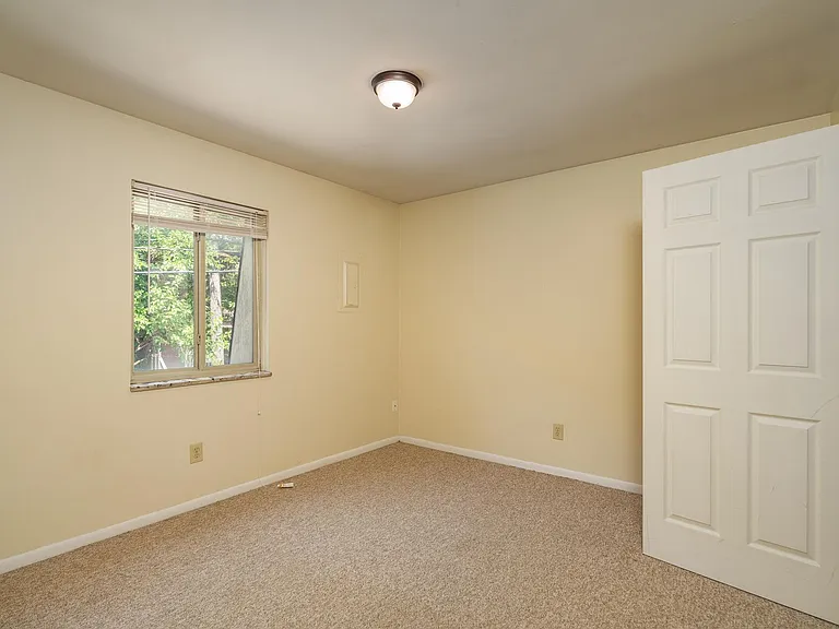 310 E 18th Ave — Photo 16