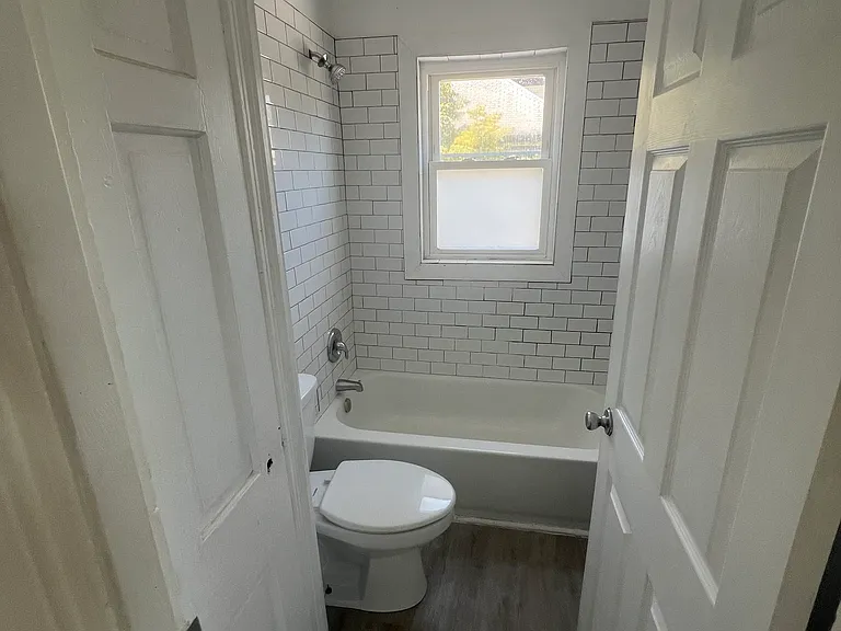 Fairview St — Photo 7