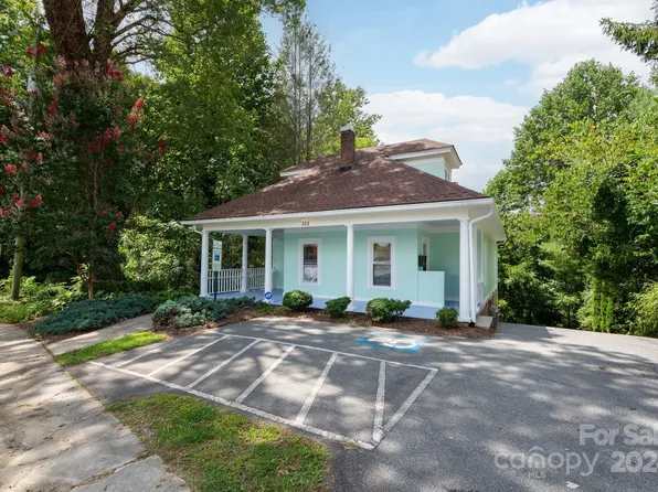 352 S Caldwell St, Brevard, NC 28712