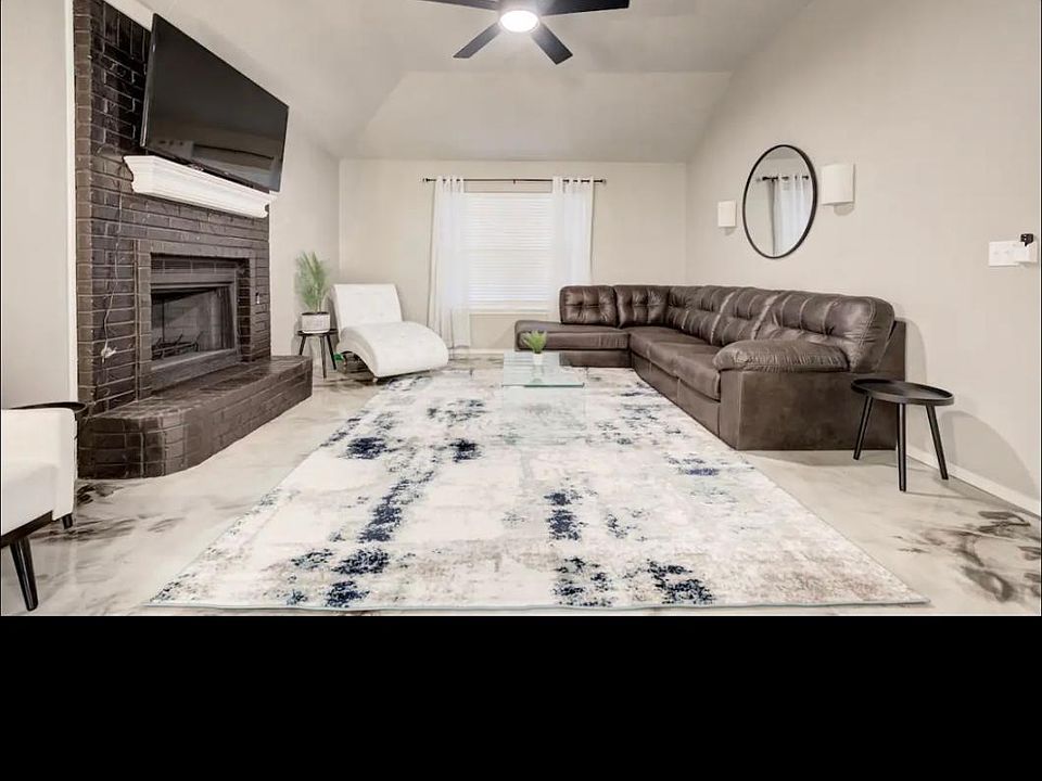 1st image of 12 N Greengate Dr