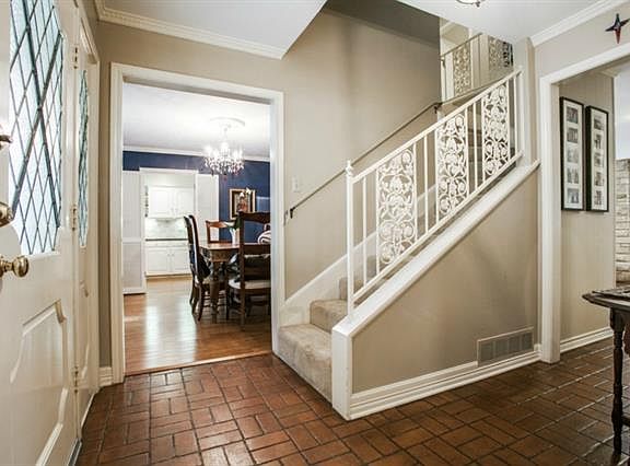 4th image of 4117 Courtshire Dr