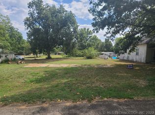 1028 Mullins Ave, Hominy, OK 74035