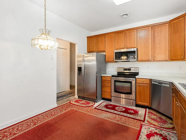 660 Springhouse Ln — Photo 9