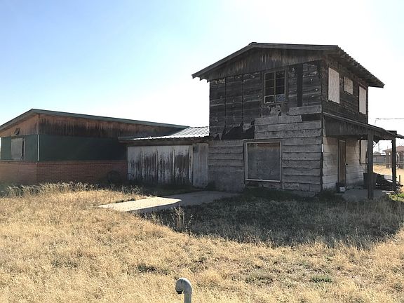 4th image of 208 Carolyn Dr