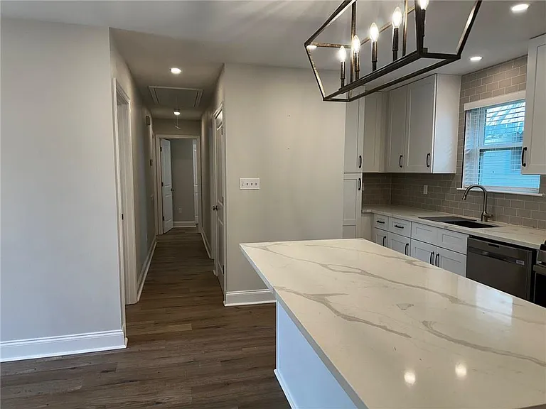 301 Labarre Dr #B — Photo 6
