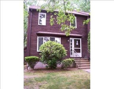 605 Cardinal Ln, Tyngsboro, MA, 01879