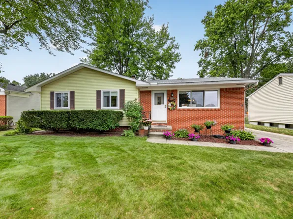 9027 Butwell St, Livonia, MI 48150