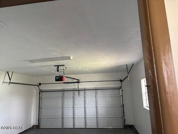 5th image of 901 Flower Box Ln