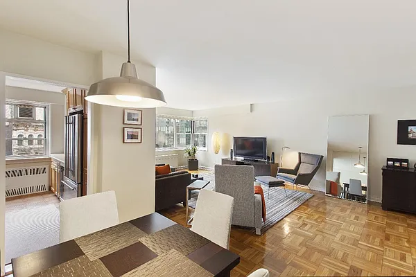Sold by Real Direct | media 2
