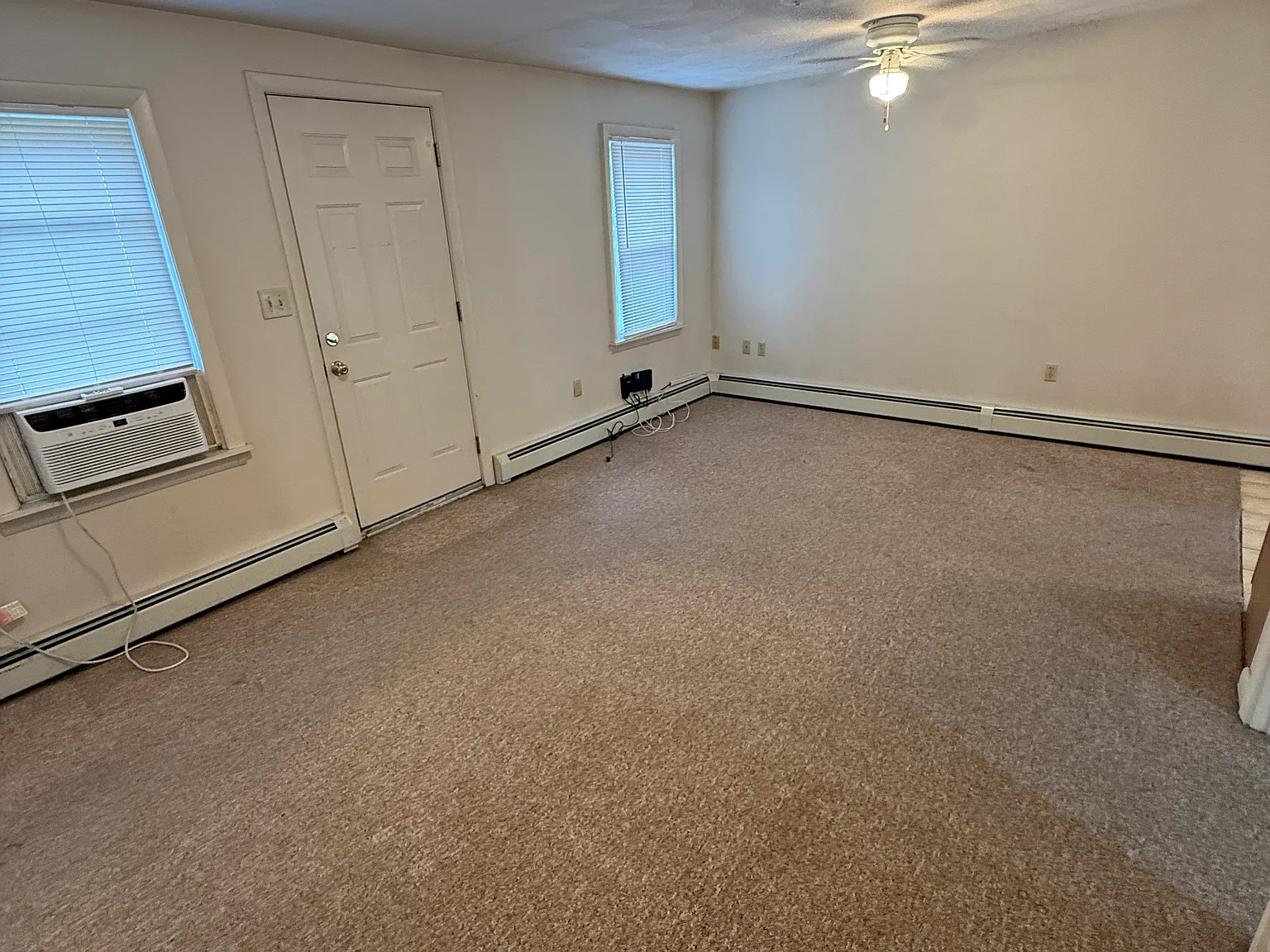 1 bed, 800 sqft, $1,275 — Photo 2