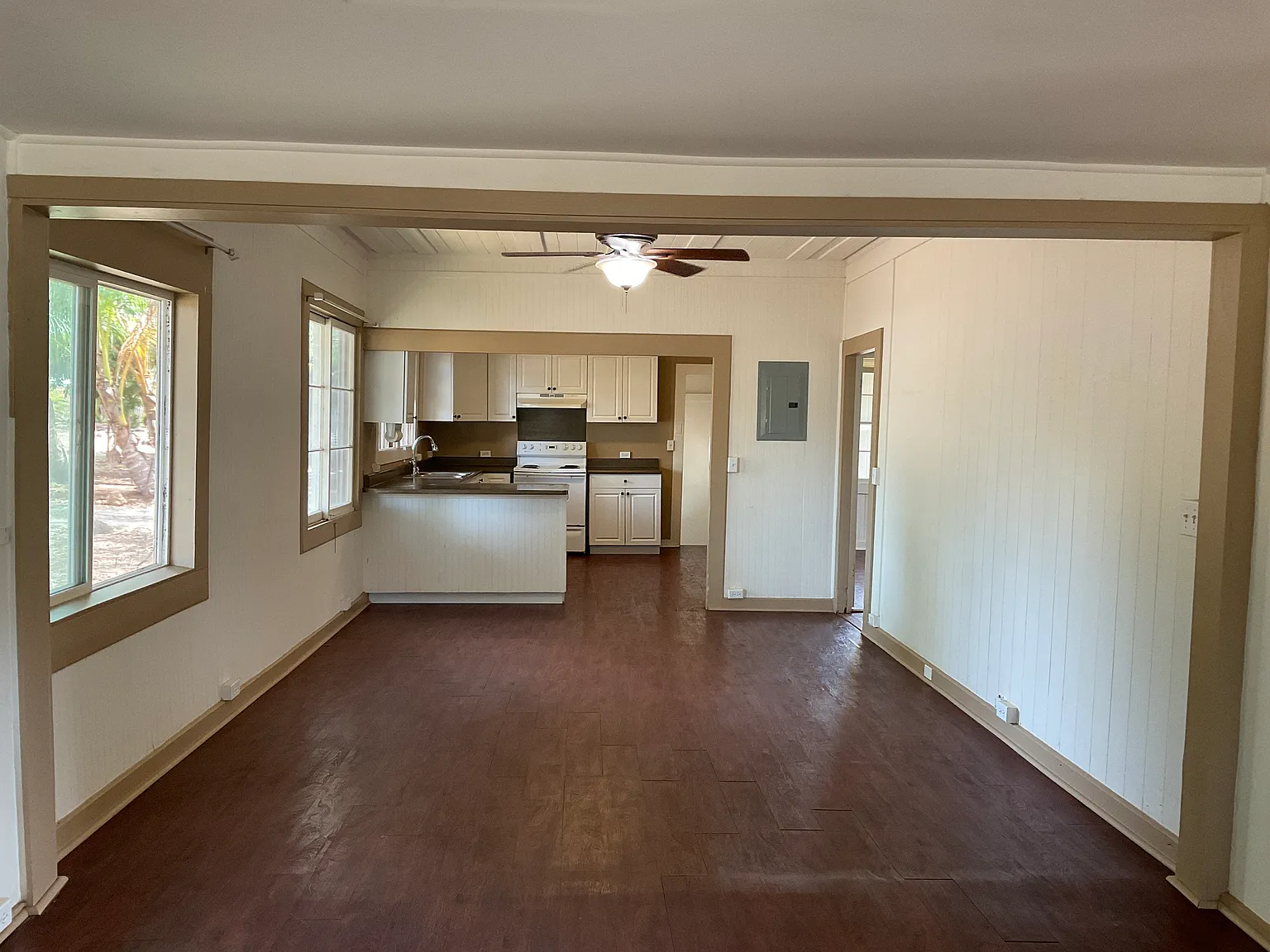 4 bed, 1100 sqft, $3,400 — Photo 2