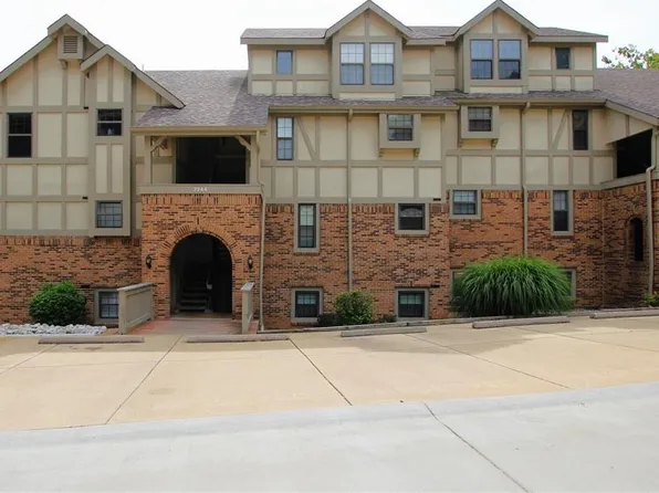 2244 Canyonlands Dr APT B, Maryland Heights, MO 63043